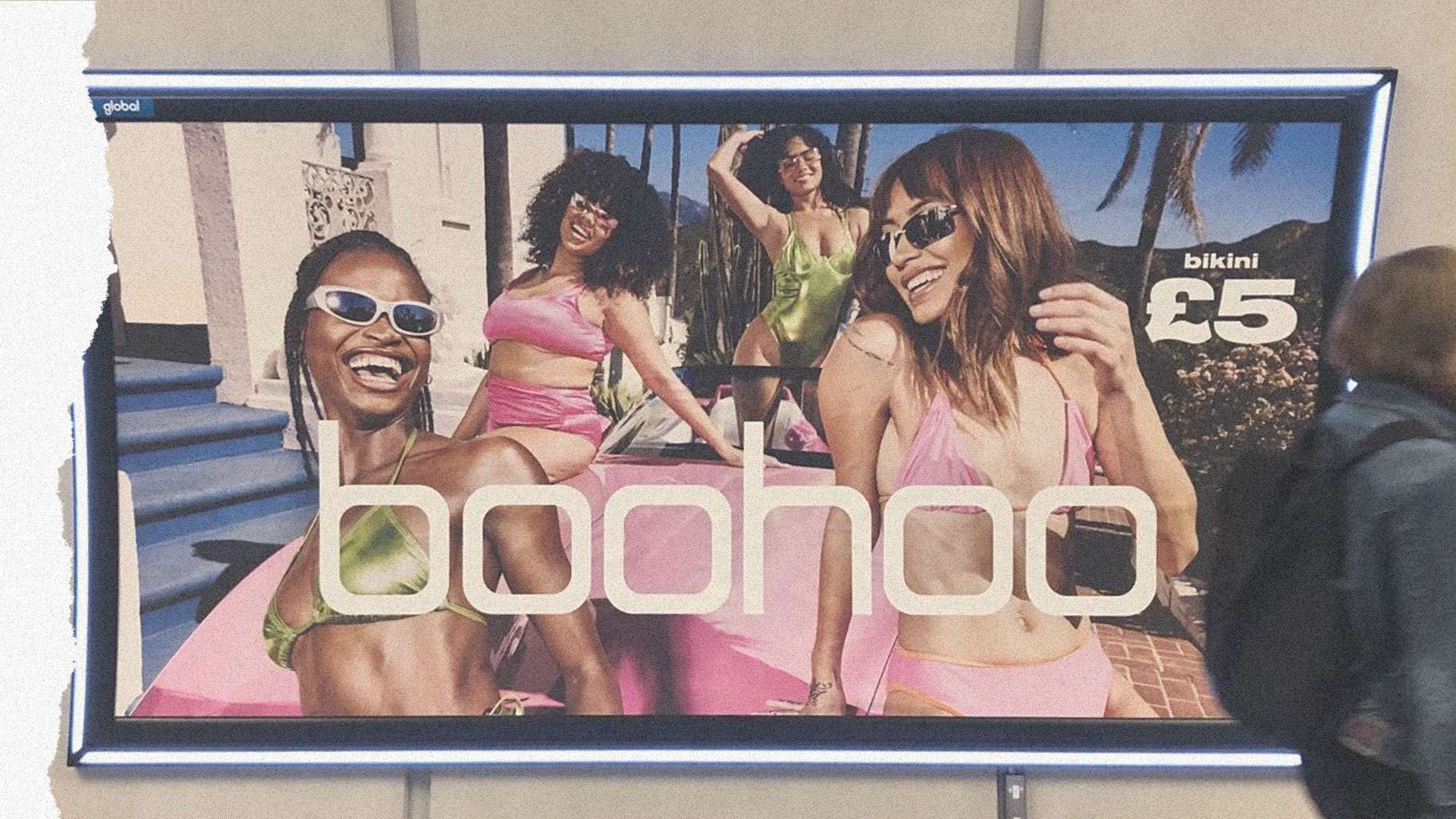 BOOHOO שהתחילה כענקית האופנה האולטרה מהירה הפכה בשנים האחרונות לקבוצה המחזיקה באינספור מותגים ואתרי סחרי. אלא שכעת הרכישות שעשתה הופכות לנטל. וכאשר החובות גדלים וסקנדלים של עבדות מודרנית מרחפים באוויר… חבר המנהלים דורש שינוי.