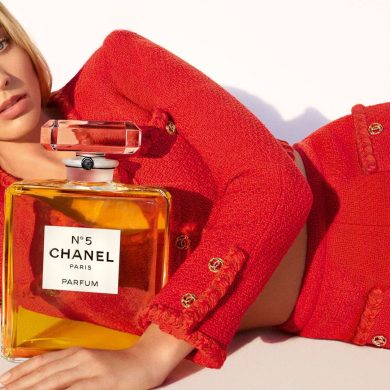 הקמפיין של מרגו רובי לשאנל N5 יצא ולהפתעתנו לצידה מופיע ג'ייקוב אלרודי 