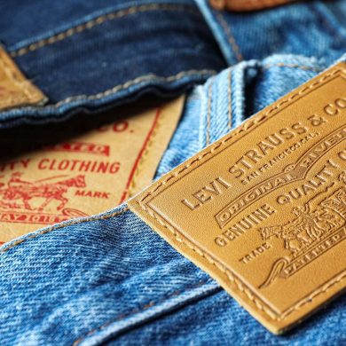 אחרי שנים של לחץ - LEVI'S חותמת על הסכם הגנת העובדים בפקיסטן 