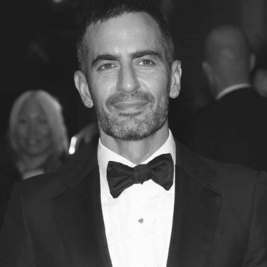 מארק ג'ייקובס דורש להיות המעצב הראשי של בית האופנה שאנל 