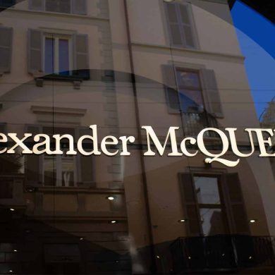 מותג האופנה אלכסנדר מקווין נחשד בהעלמת מס בעשרות מיליונים