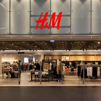 ענקית האופנה השוודית H&M חוזרת לפתוח חנויות בסין אחרי הסגירה ב-2021 