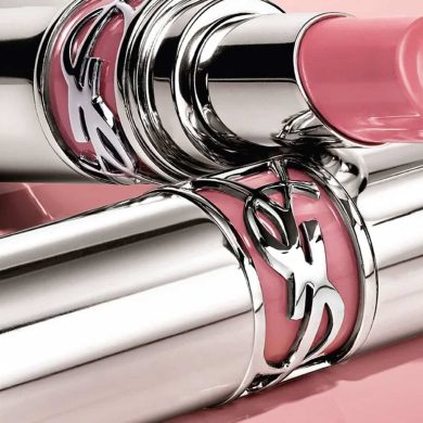 ניסינו את השפתון ההיברידי החדש שכובש את הרשת - YSL LOVESHINE