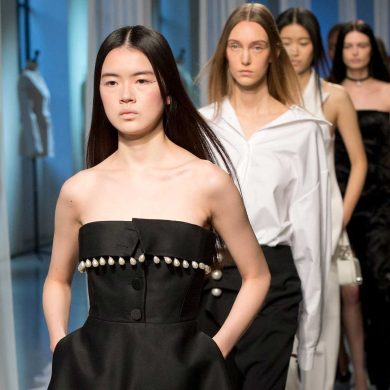 מגמה חדשה בחודש האופנה - תצוגות אינטימיות מחליפות את מופעי הראווה 