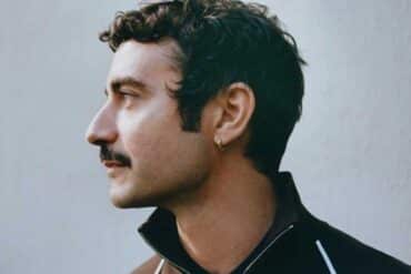 תכירו את המעצב שהוביל את מיו מיו להצלחה מסחרית ועובר עכשיו לורסצ'ה