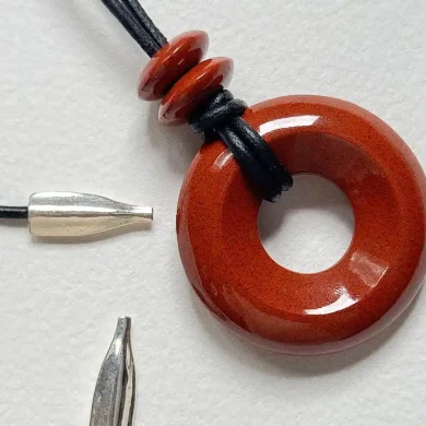 מחפשת תכשיטים עם אבני חן? יש לנו 3 המלצות של מעצבות תכשיטים ישראליות