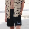 מכנסים קצרים לגברים? יש לנו 3 המלצות של מעצבים ישראלים