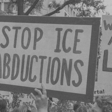 תעשיית האופנה בלוס אנג'לס בטלטלה לאור פשיטות ההגירה של טראמפ