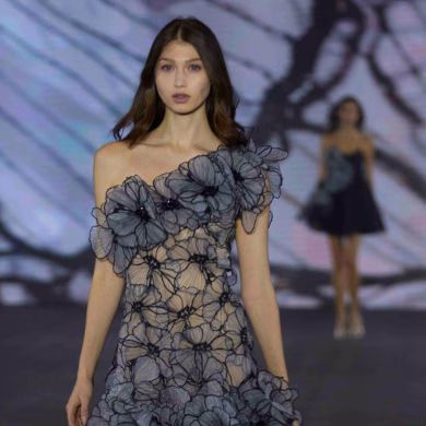 ירון מינקובסקי חוזר למסלול שבוע האופנה לחגוג 40 שנות קריירה